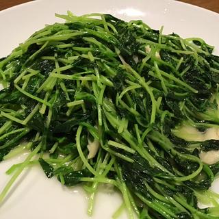 豆苗炒め(成龍萬寿山 本店 （せいりゅうまんじゅさん）)