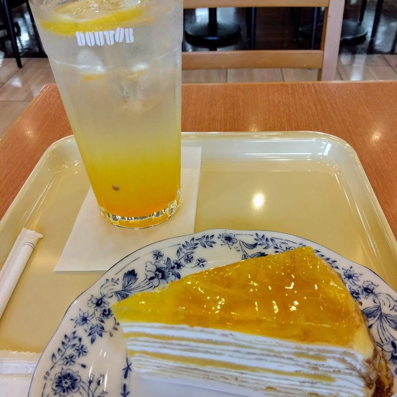 レモンミルクレープ パッションフルーツレモネードソーダ(ドトールコーヒーショップ 祖師ヶ谷大蔵駅店)