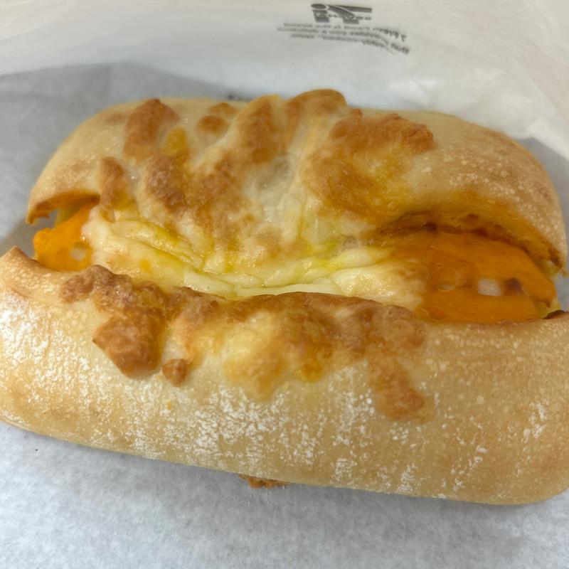 お店で焼いたふんわりチーズパン(セブン-イレブン 札幌西４丁目駅前店)