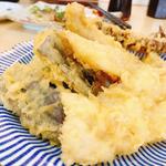 ホルモンの天ぷら盛り合わせ(あおい食堂)