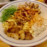 ホルモンまぜそば(麺や 清流)