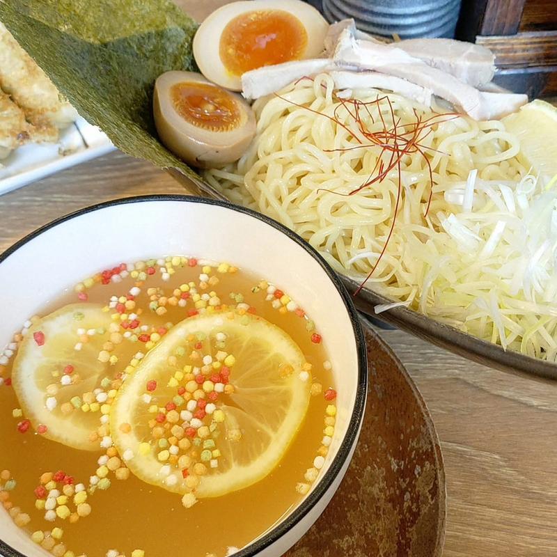 塩レモンつけ麺(パイタンラーメン キャトル鷹匠)