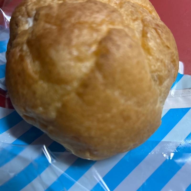 たっぷりホイップのダブルシュー塩キャラメル(セブン-イレブン さっぽろ創世スクエア店)