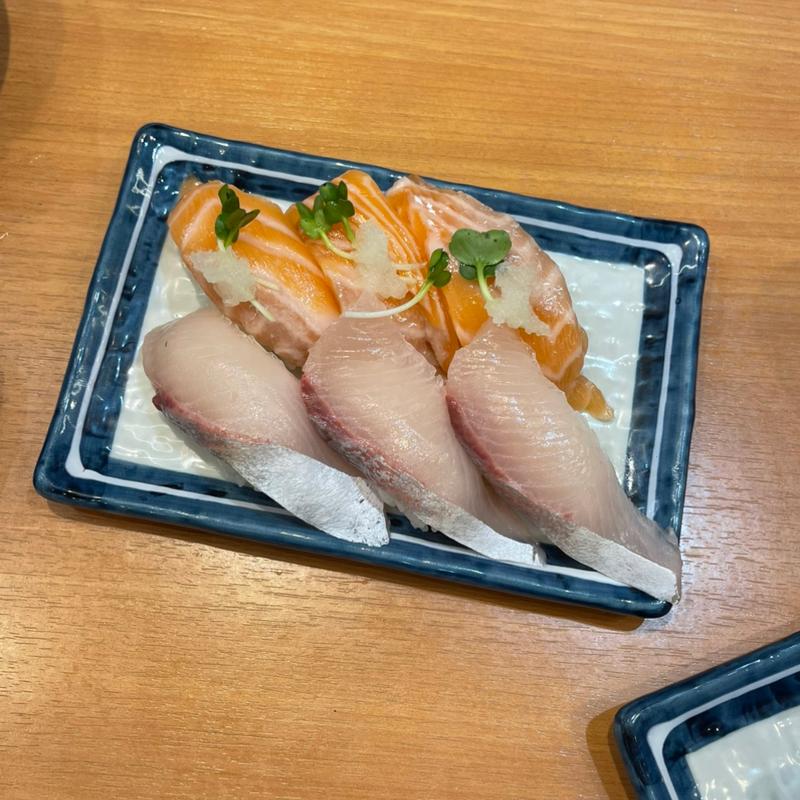 寿司(生トロサーモン、生〆はまち)(大衆串かつ酒場なかむら 福島店)