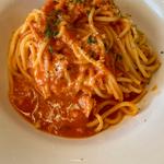 たっぷりズワイガニ　トマトクリームパスタ