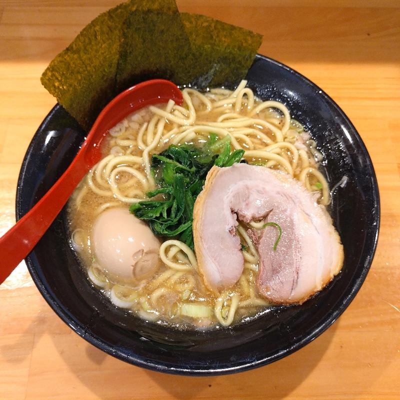 豚骨ラーメン極み(熟成豚骨ラーメンそだし 河口湖店)