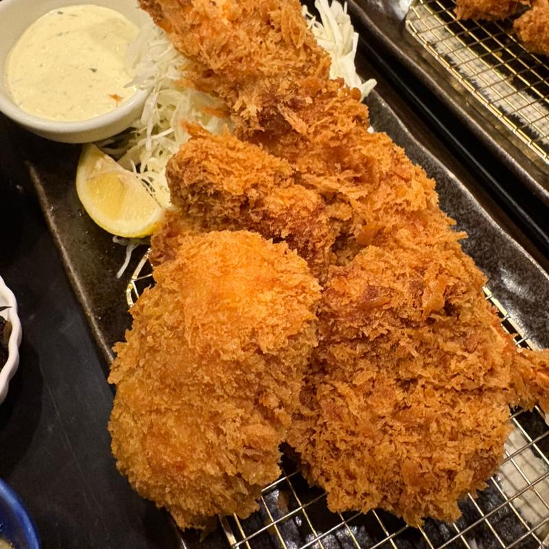 天然特大海老フライとヒレかつ御膳(地蔵)