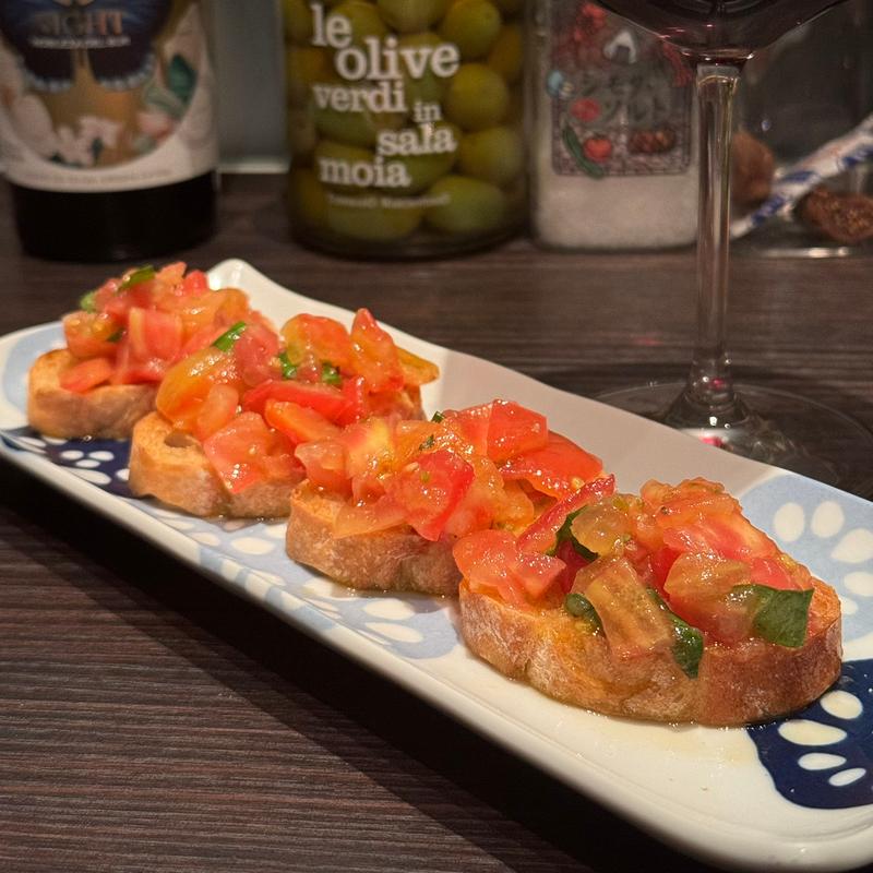栄ちゃんトマトのブルスケッタ(wine bar Bel)