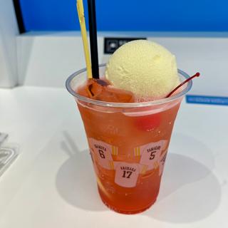 周東選手のクリームソーダ