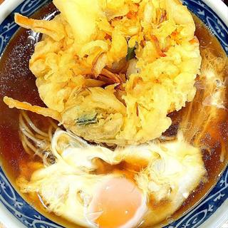 かき揚げそば 生玉子