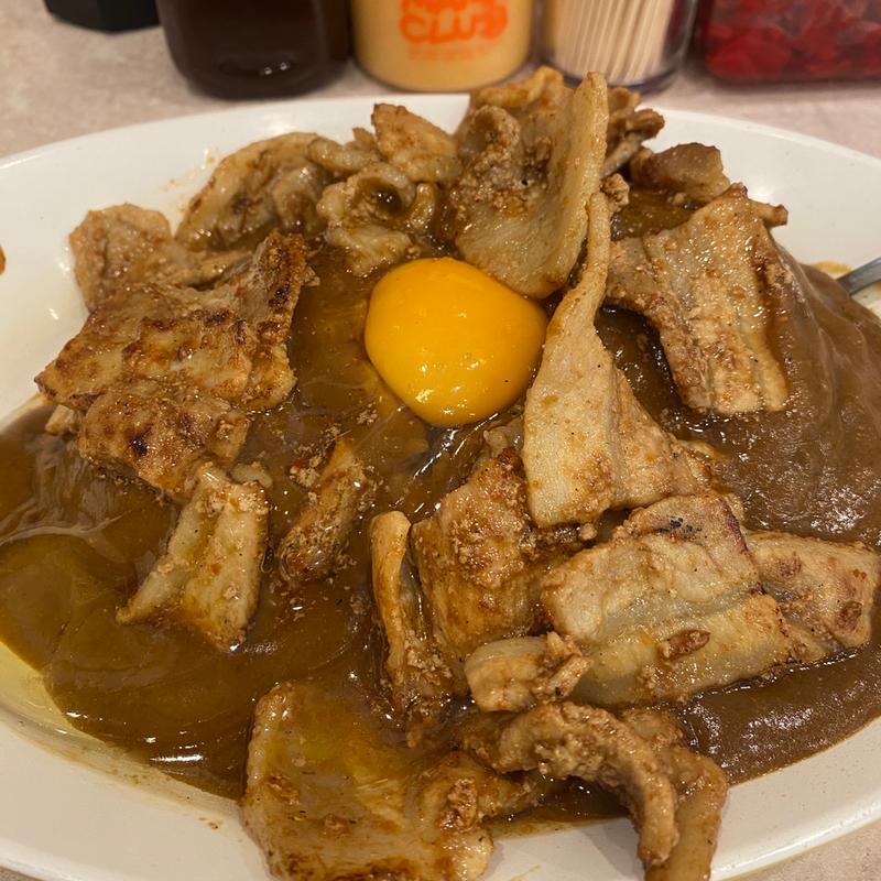 スタミナカレー　ナマ(スタミナカレーの店バーグ鶴見店)