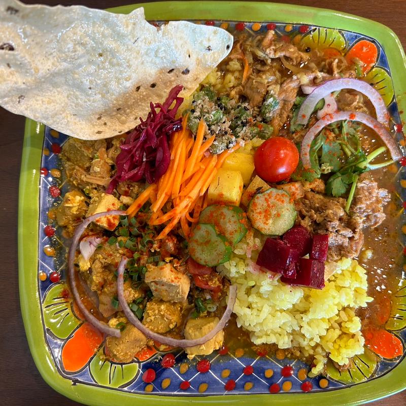 2種あいがけ(cafe Penguin Hotel)