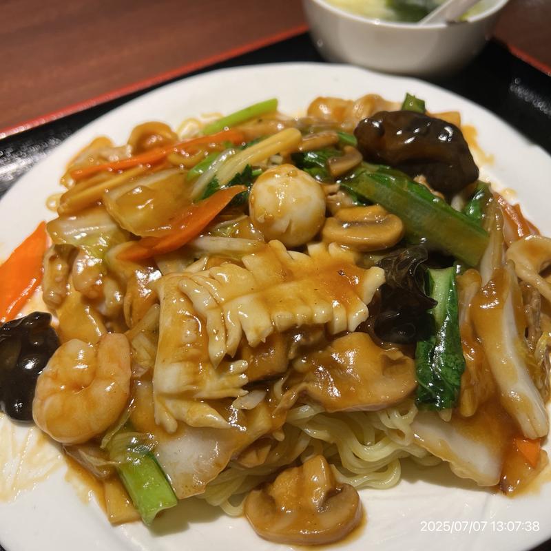 五目あんかけ焼きそば(錦秀菜館 神保町店)