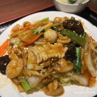 五目あんかけ焼きそば