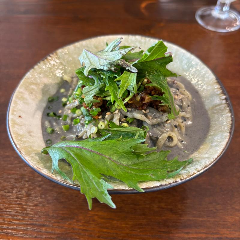 冷やし黒胡麻豆乳担々麺(Leuca)
