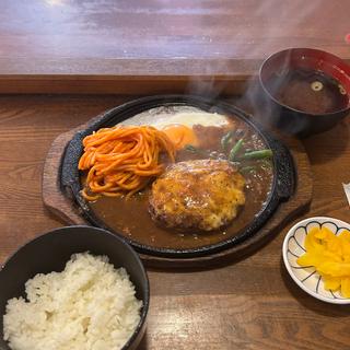 チーズデミソースハンバーグランチ