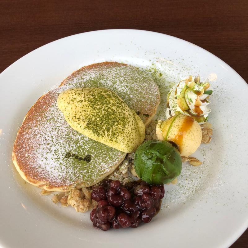 抹茶のティラミス風パンケーキ（2枚）(デニーズ 川口元郷店)