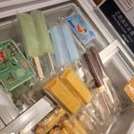 チョコバニラモナカ