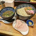冷やしニボ生姜つけ麺 大 伊勢赤とりの鶏チャーシュー