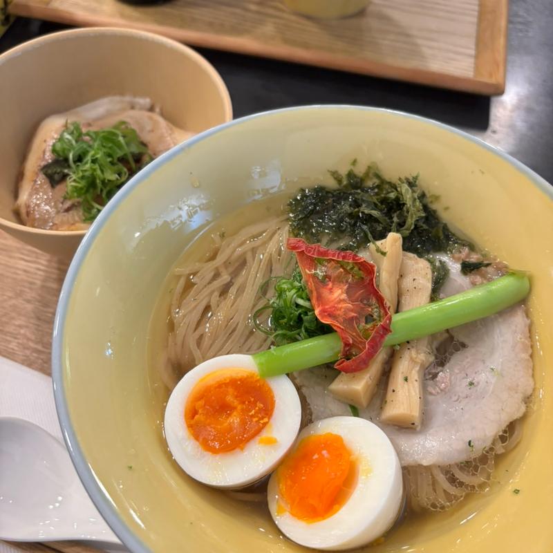 中華そば塩　丼セット(Sapporo Ramen HACHI 札幌時計台本店)
