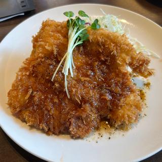 ジャンボチキンカツ定食(ハローコーヒーガーデンズ千早店)