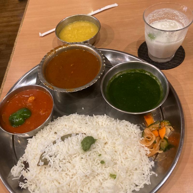 サービスターリ（ラムスパイス、ベジタブル、サグ）(カレーレストラン シバ)