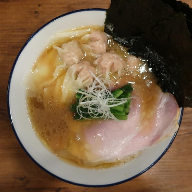 ワンタンメン(豚骨蒼翔)