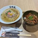 鯛塩らぁ麺とチャーシュー丼