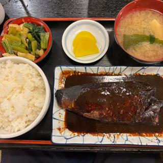 鯖の味噌煮定食