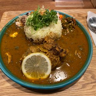 日替わりカレー　チキンカレー　パクチー