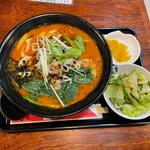 坦々刀削麺