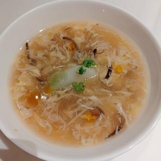 鮑入り水餃子のサンラータン