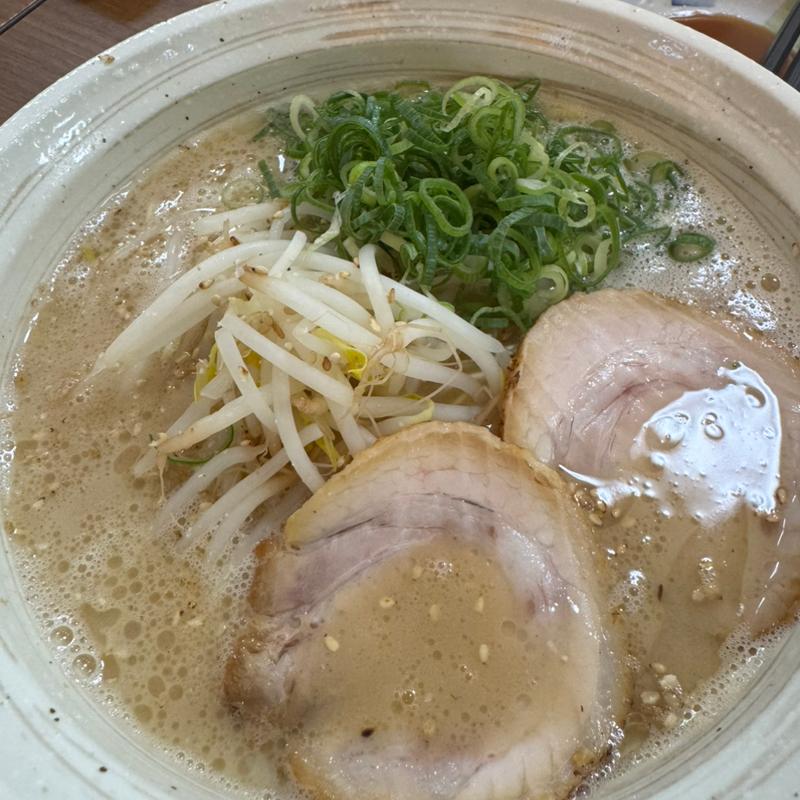 鷹多花ラーメン(とんこつラーメン鷹多花)