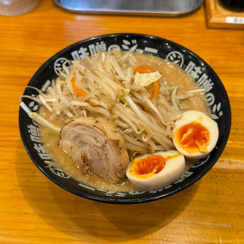 味玉味噌ラーメン(濃厚味噌ラーメンジム　味噌のジョー坂東店)