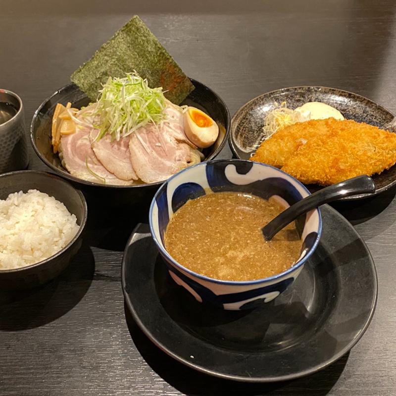 魚介つけ麺(大盛り)(五麺八舎 本店)