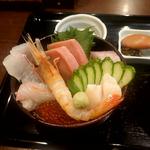 海鮮丼