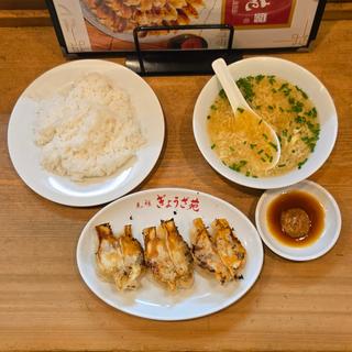 定食
(神戸牛入り餃子･ライス･卵スープ)