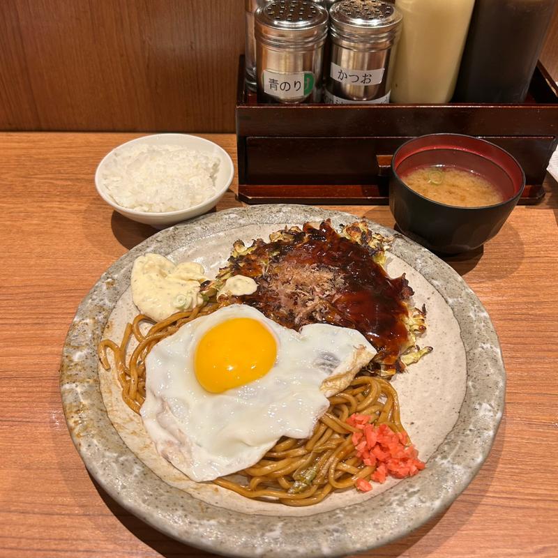 お好み焼そばセット(ランチ)ライス&味噌汁付き(めっせ熊 新大阪店 )