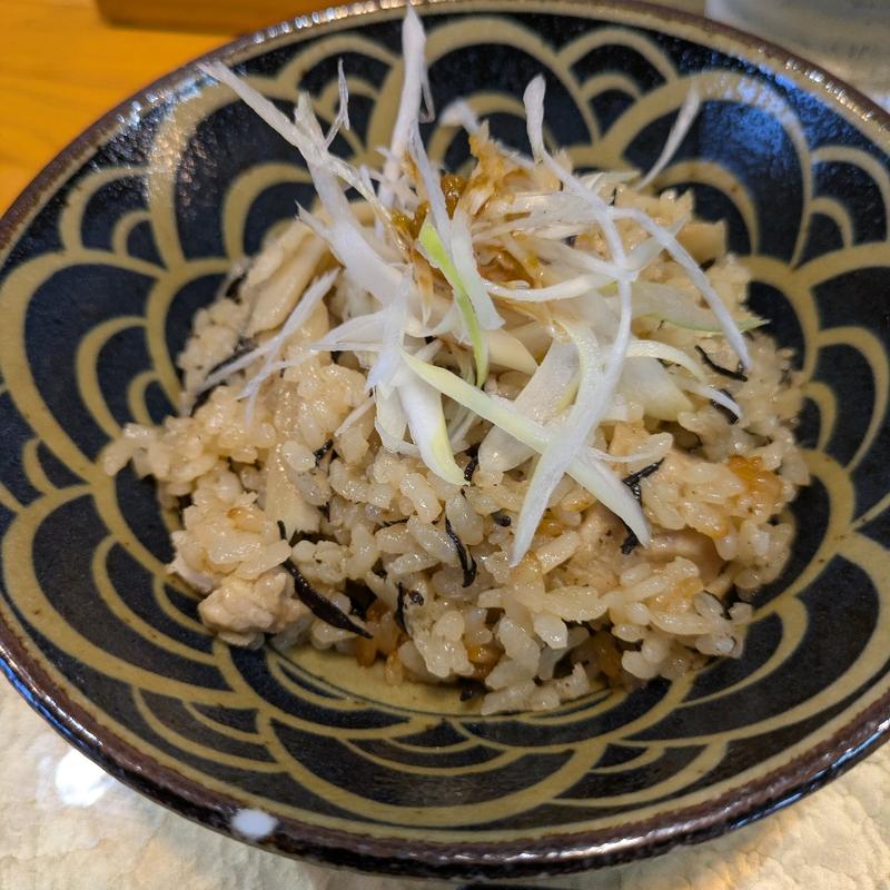 鶏と牛蒡の炊き込みご飯(中華蕎麦鳴神食堂)