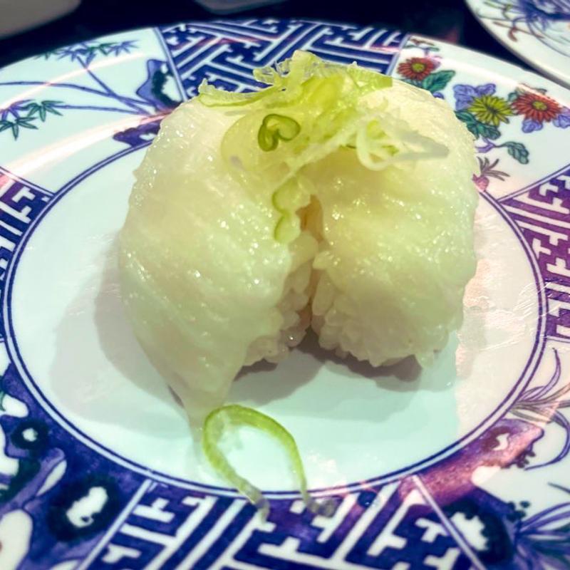 えんがわ(回し鮨 若貴 池袋サンシャイン60通り店)