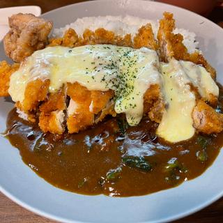 デカ盛りカツカレー　特盛