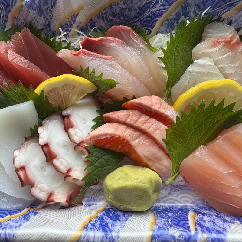 本日の刺身盛り(足立鮮魚店)