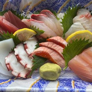 本日の刺身盛り(足立鮮魚店)