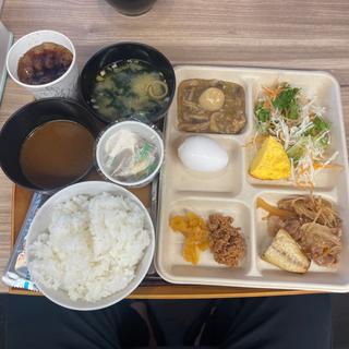 朝食ビュッフェ