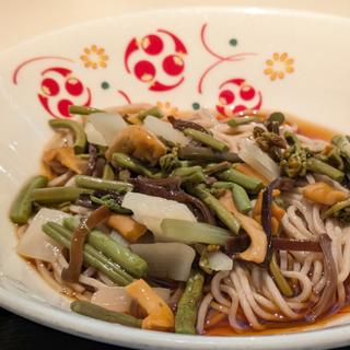冷し山菜そば