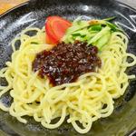ジャージャー麺