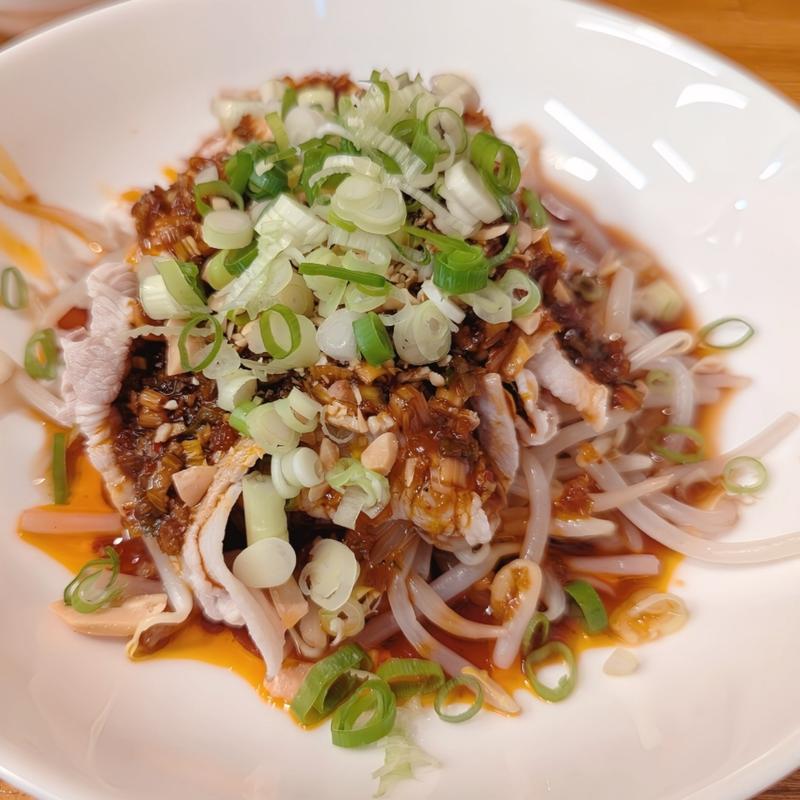 豚バラの白葱ピリ辛たれかれ(アジアンレストランパオパオ)