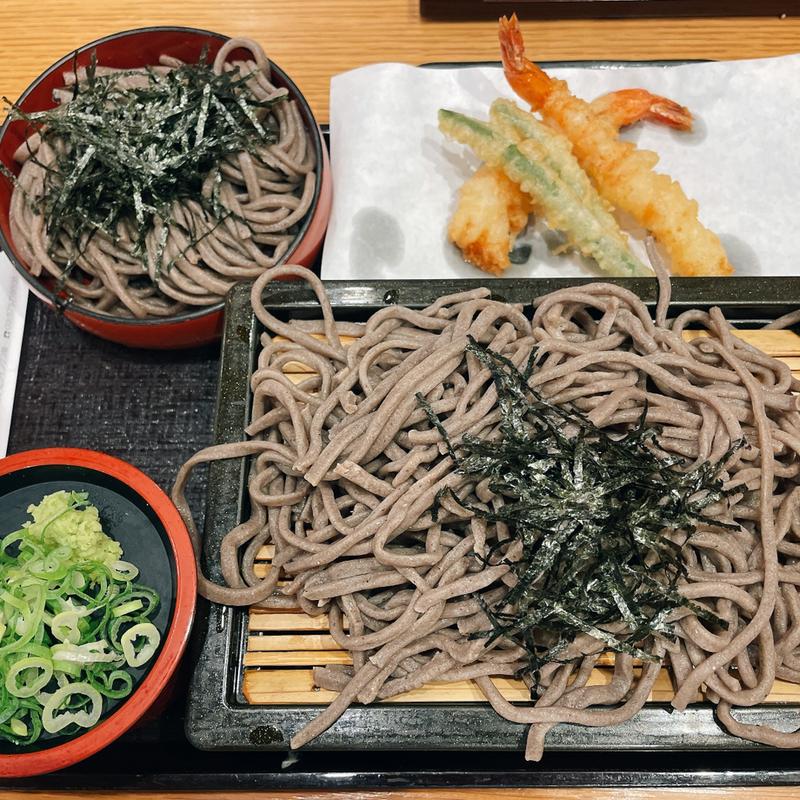 朝の天ざる(乱切り蕎麦と天丼 一の井)