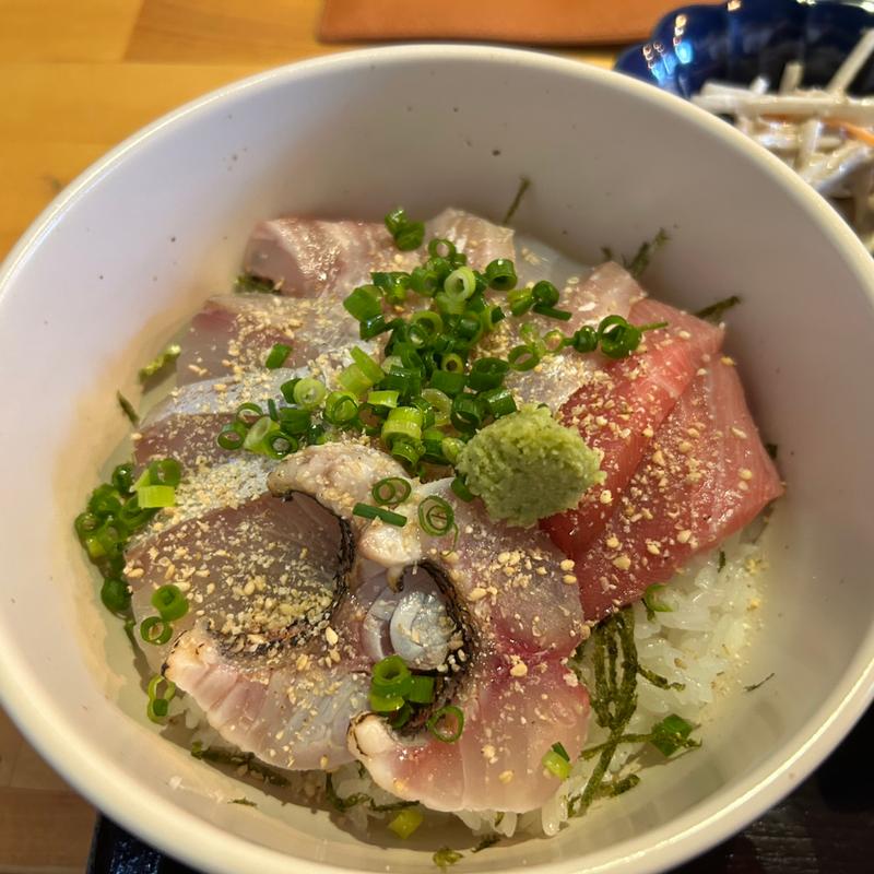 海鮮胡麻和え丼定食(酒吞場味)