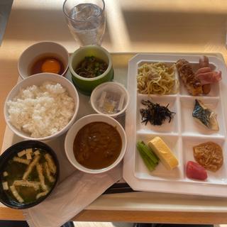 朝食ビュッフェ